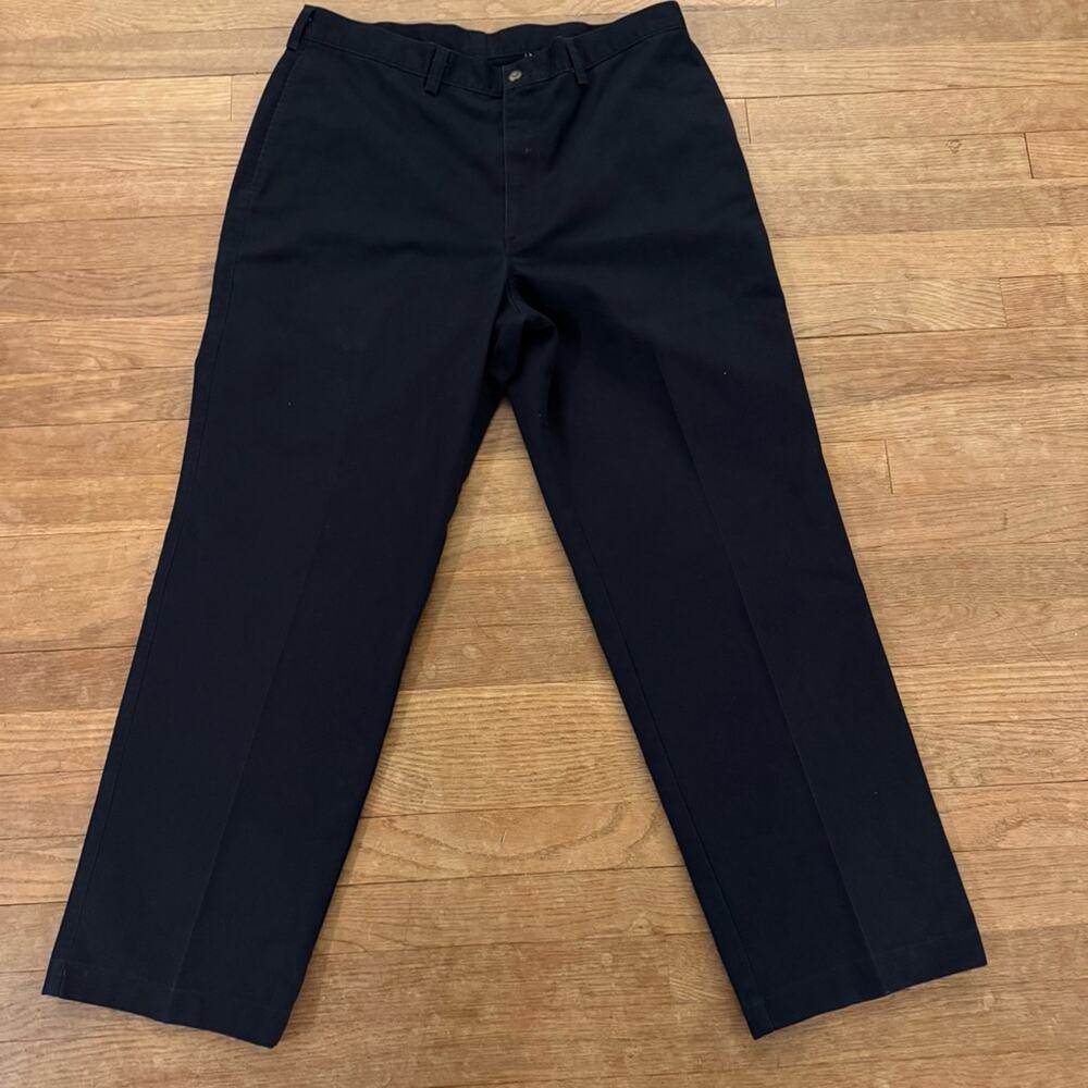 Men's Haggar black khaki straight leg casual pants size 35 x 29
b12